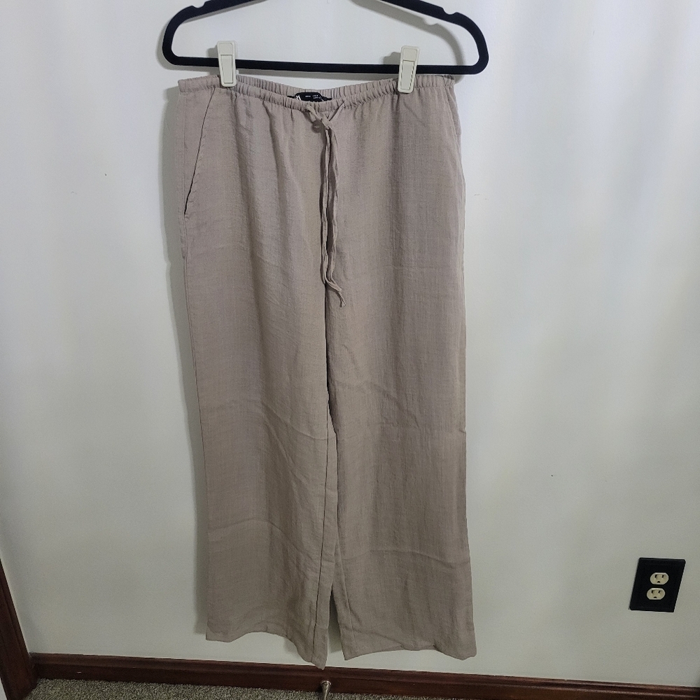 Zara Women's Size S Comfy Wide Leg Tan Pants